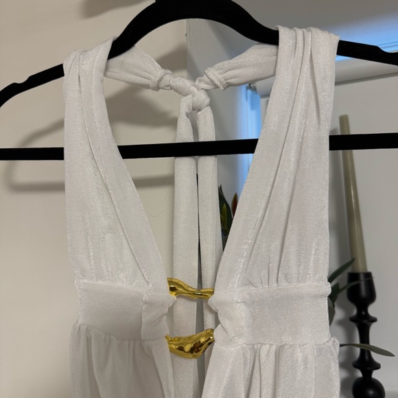 Backless Halter Neck Going Out Top - Picture 5 of 9